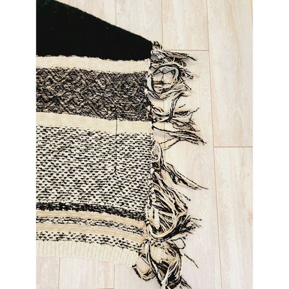 Chicos 3 Poncho Sweater Women's Brown Gold Shimmer Paisley Fringe XL Tasseled - Picture 2 of 7